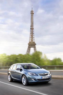 Astra Sports Tourer Paris resize